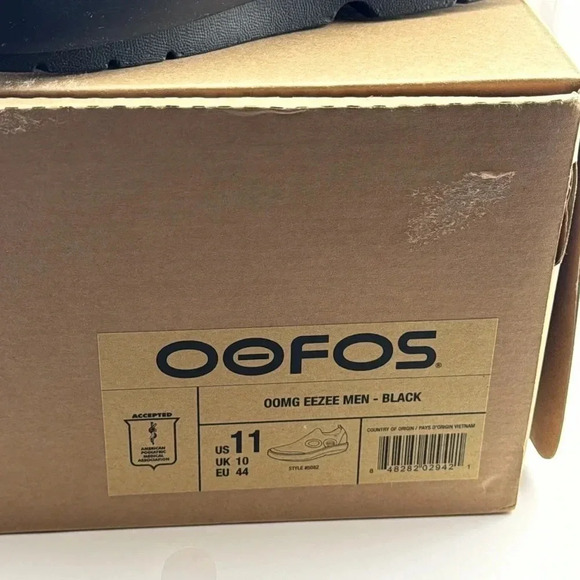 NWT OOFOS OOMG EEZEE MEN BLACK US SIZE 11 slip on shoe style 5082 NIB - Picture 2 of 16